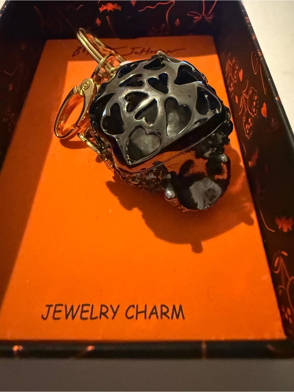 NWT Betsey Johnson Crystal Skull Bag Charm with Butterfly & Bow Accents, Hallowe - Picture 6 of 9